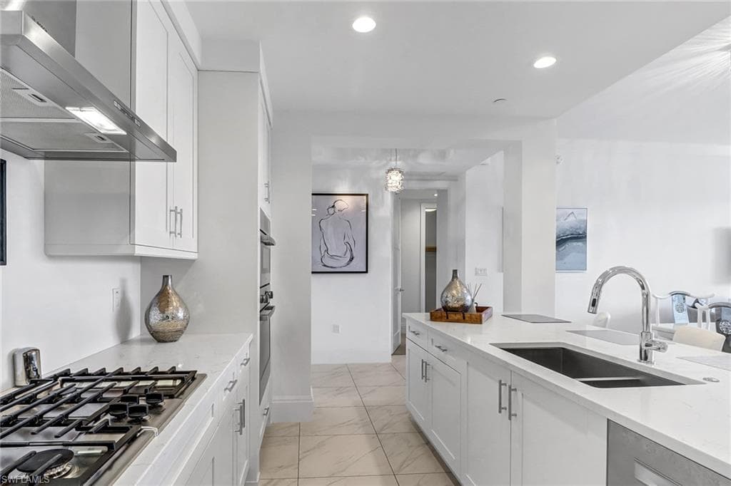 1135 3rd AVE S # 415, NAPLES FL 34102-3