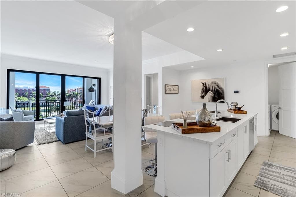 1135 3rd AVE S # 415, NAPLES FL 34102-18