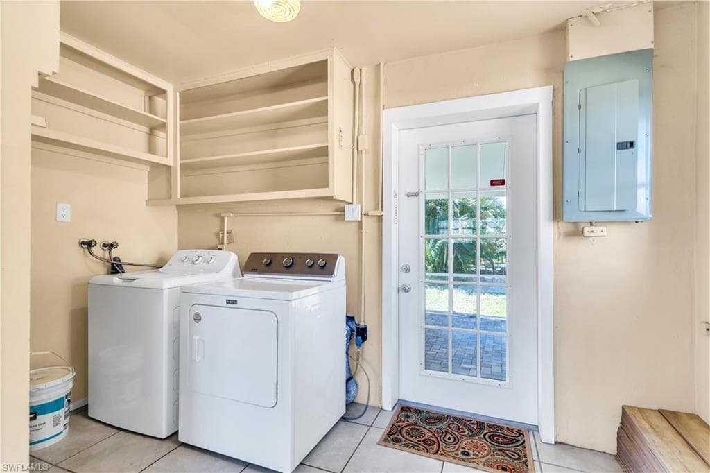 9795 Birr ST, FORT MYERS FL 33919-21