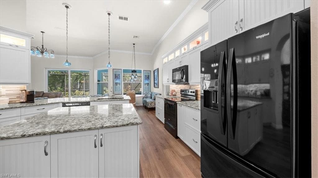 371 Burnt Pine DR, NAPLES FL 34119-17