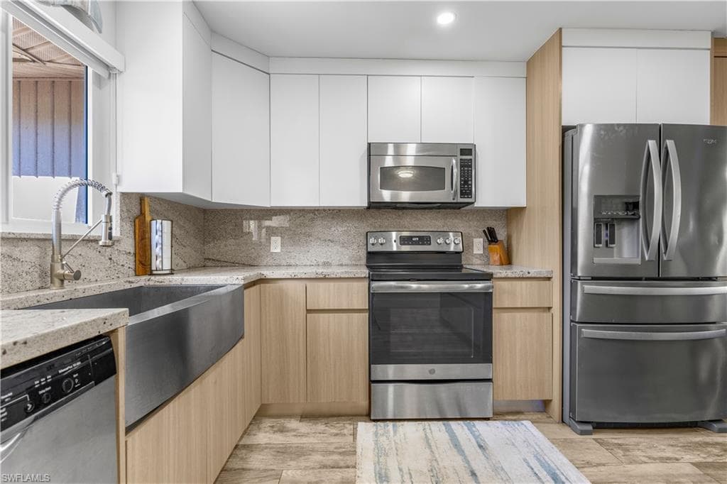 900 Henderson Creek DR # A102, NAPLES FL 34114-1