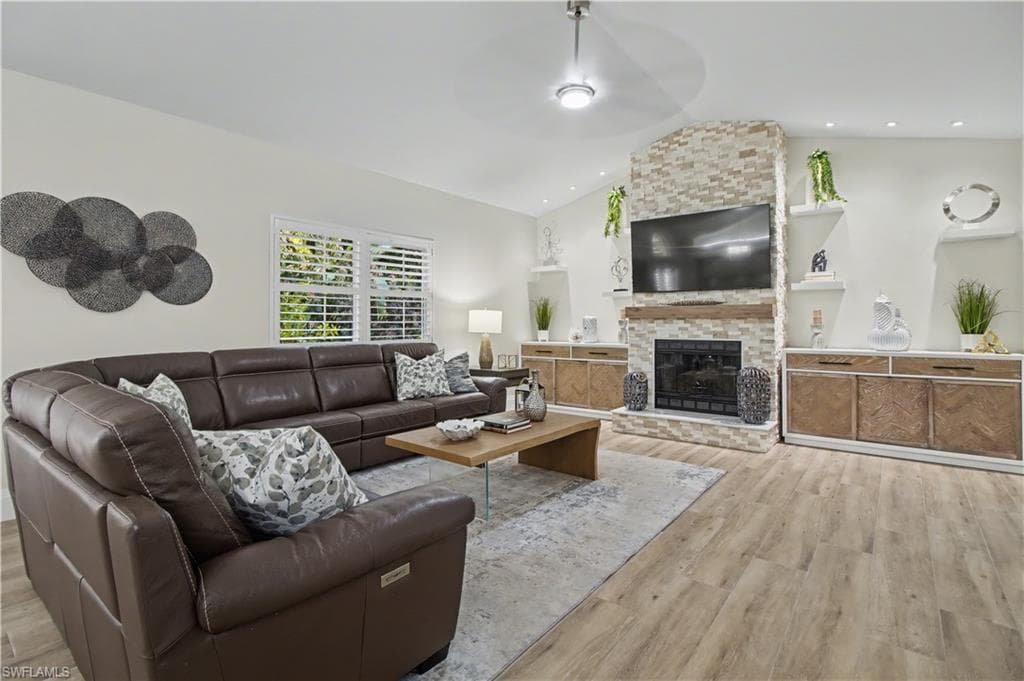 5186 Tallowood WAY, NAPLES FL 34116-15
