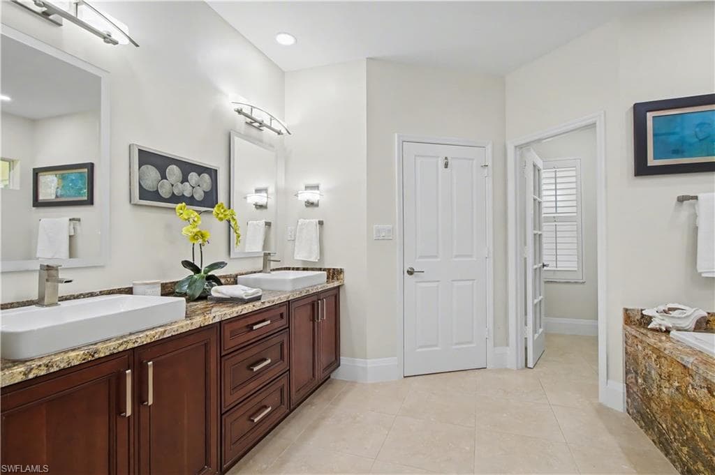 5186 Tallowood WAY, NAPLES FL 34116-24