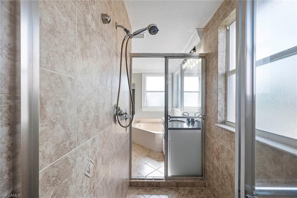 8490 Sumner AVE, FORT MYERS FL 33908-29