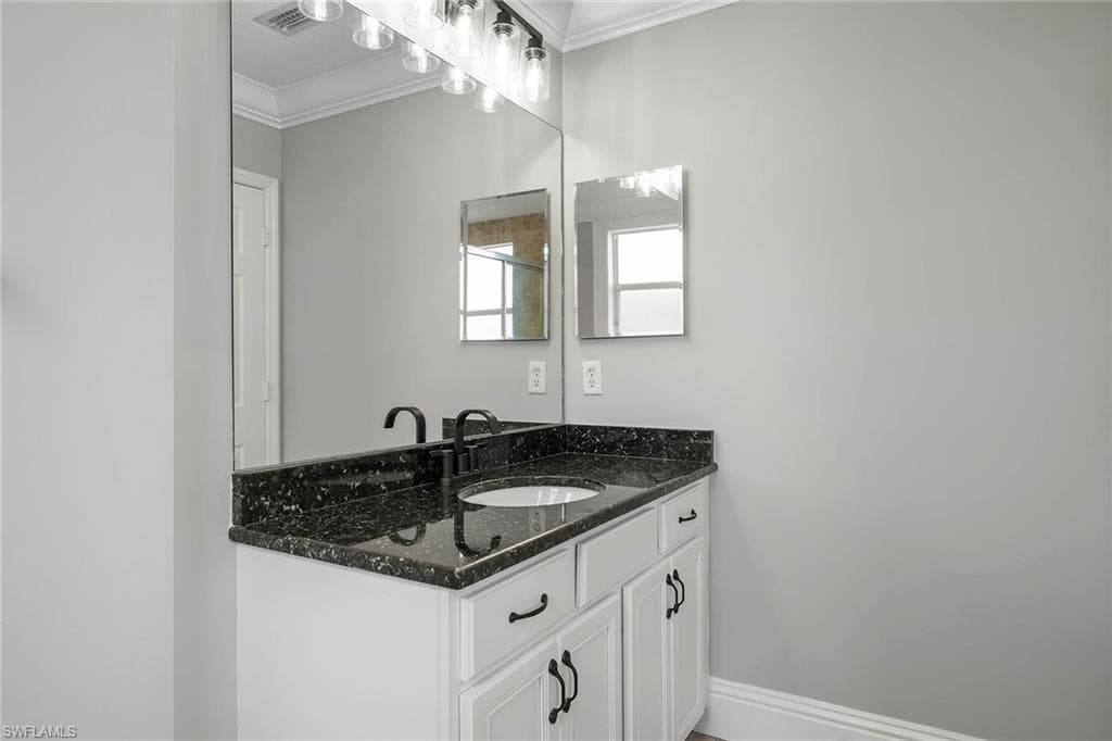 8490 Sumner AVE, FORT MYERS FL 33908-30