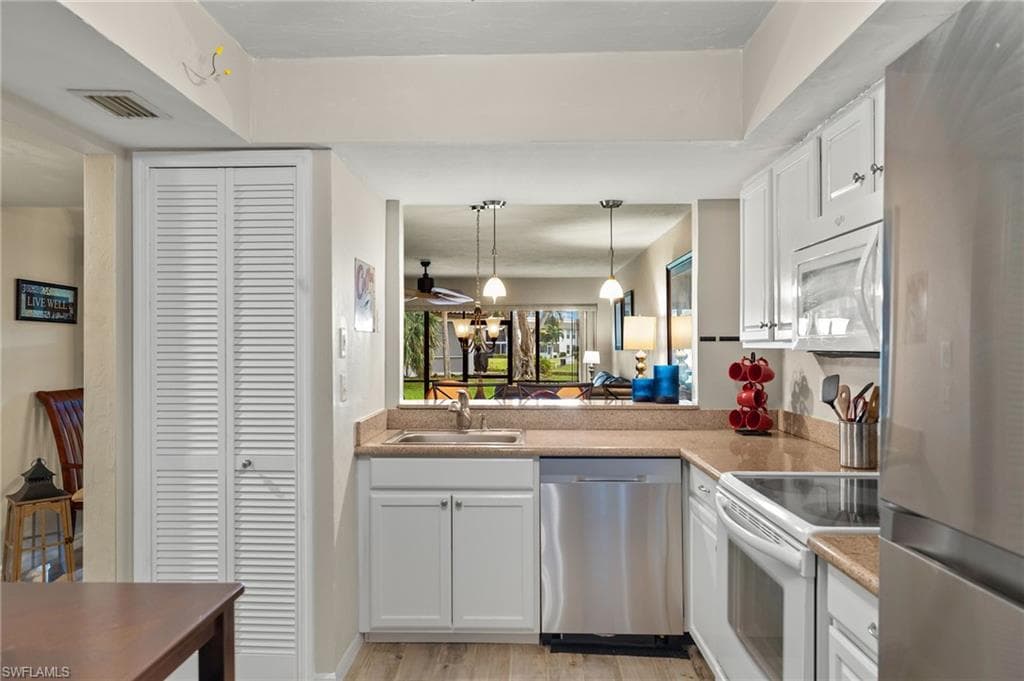 11921 Seabreeze Cove LN # 107, FORT MYERS FL 33908-12