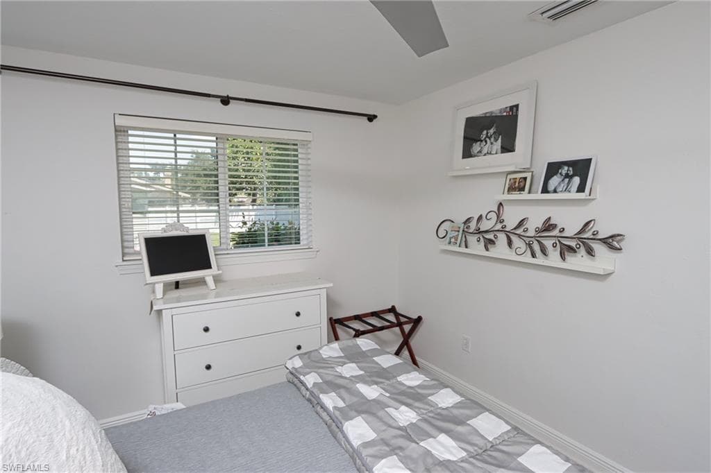 1327 Sunbury DR, FORT MYERS FL 33901-12