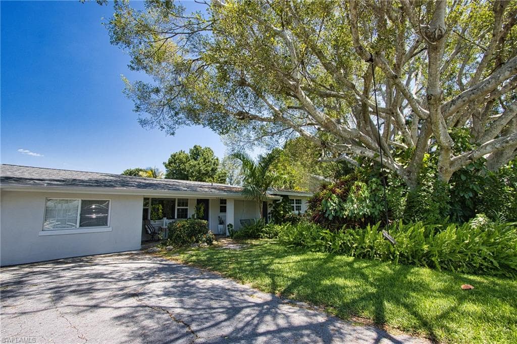 1327 Sunbury DR, FORT MYERS FL 33901-2