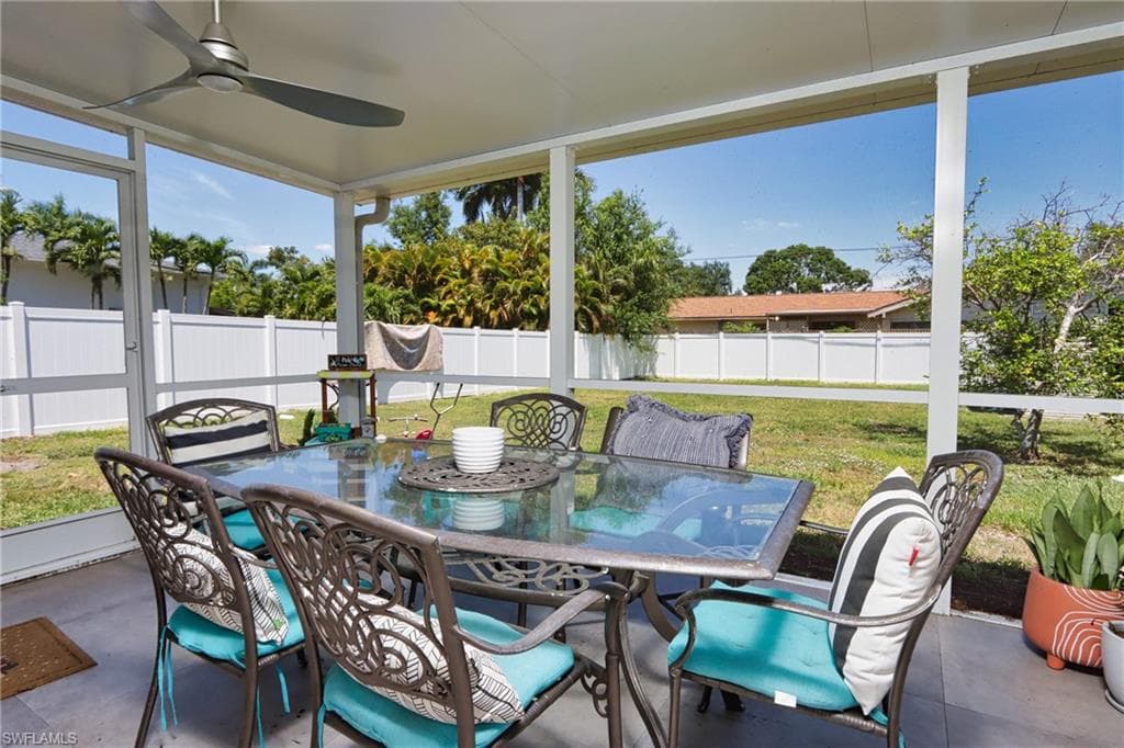 1327 Sunbury DR, FORT MYERS FL 33901-8