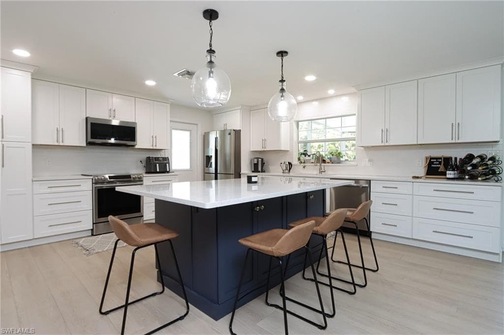 1327 Sunbury DR, FORT MYERS FL 33901-3