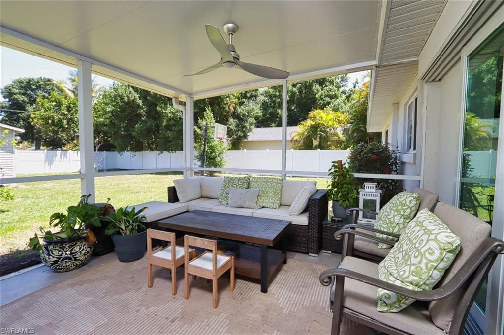1327 Sunbury DR, FORT MYERS FL 33901-7