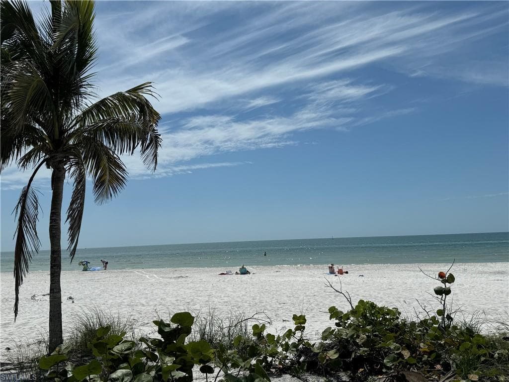 96 Hercules DR, FORT MYERS BEACH FL 33931-15