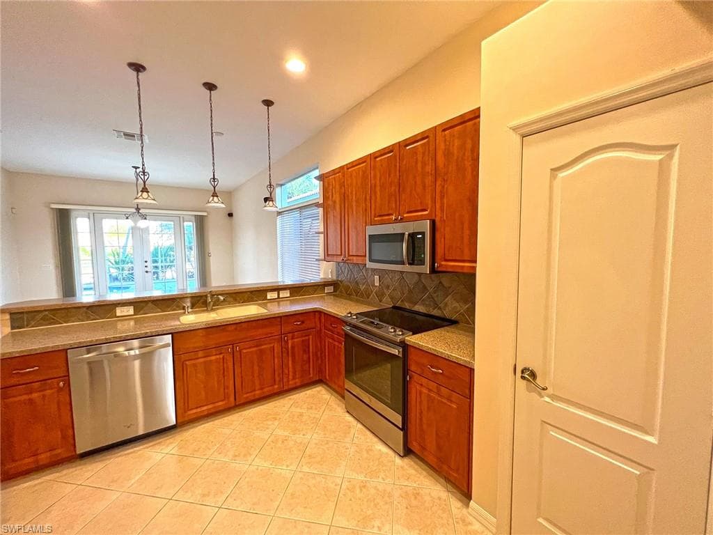 15459 Laguna Hills DR, FORT MYERS FL 33908-13