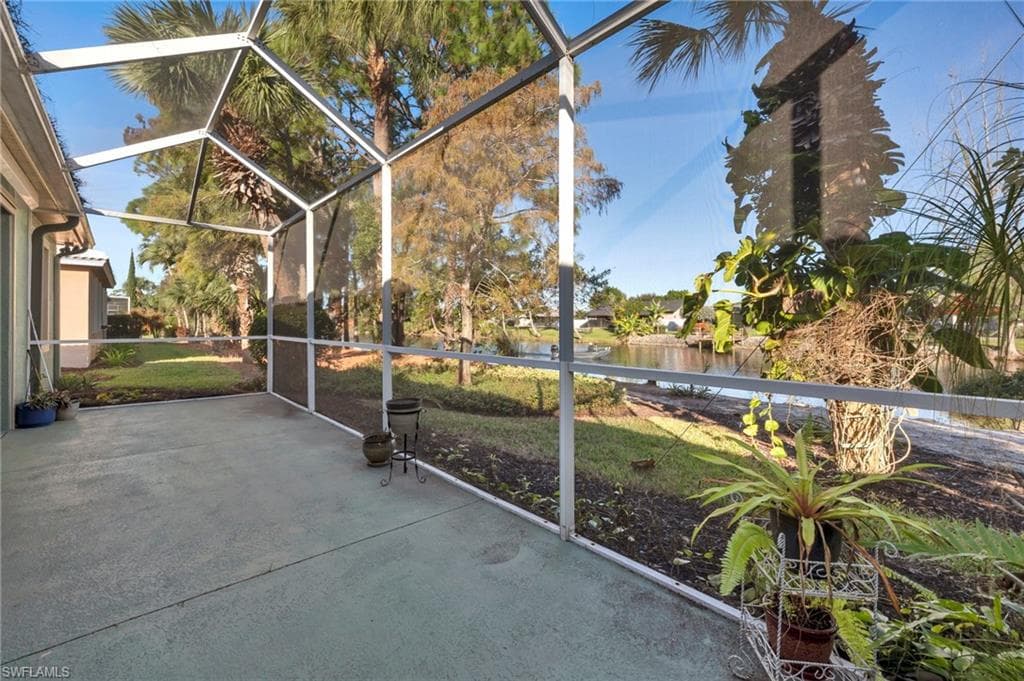 3685 Yosemite CT, NAPLES FL 34116-15