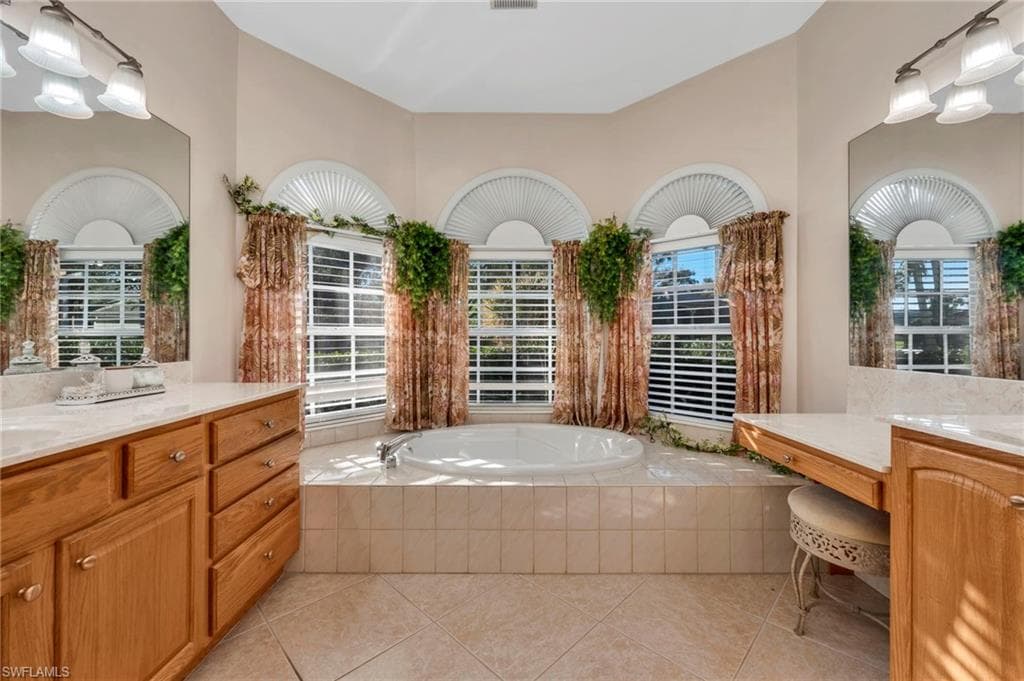 3685 Yosemite CT, NAPLES FL 34116-10