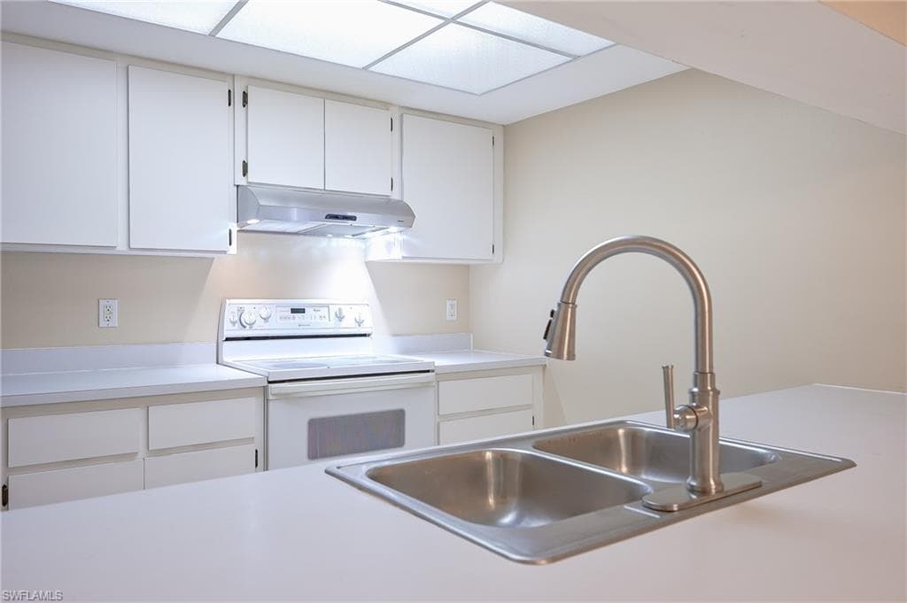 2370 Naples Trace CIR # 7, NAPLES FL 34109-5