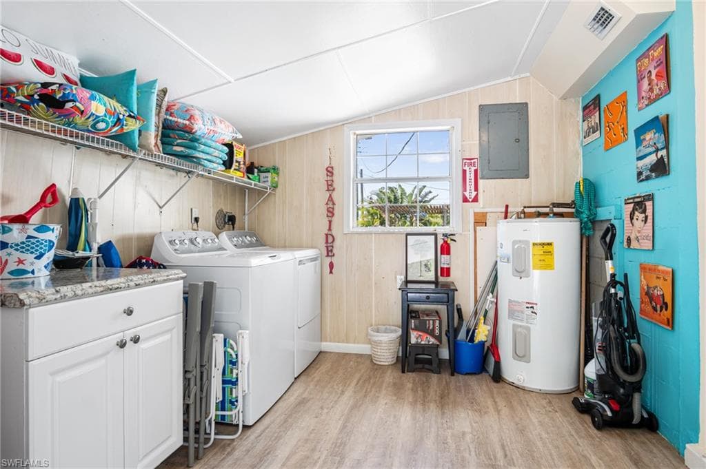 1097 Sperling AVE, NAPLES FL 34103-26