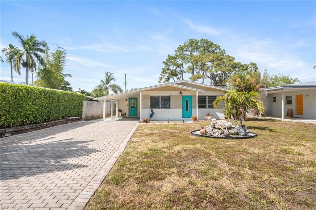 1097 Sperling AVE, NAPLES FL 34103-35