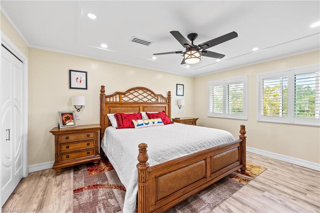 21520/522 Indian Bayou DR, FORT MYERS BEACH FL 33931-26