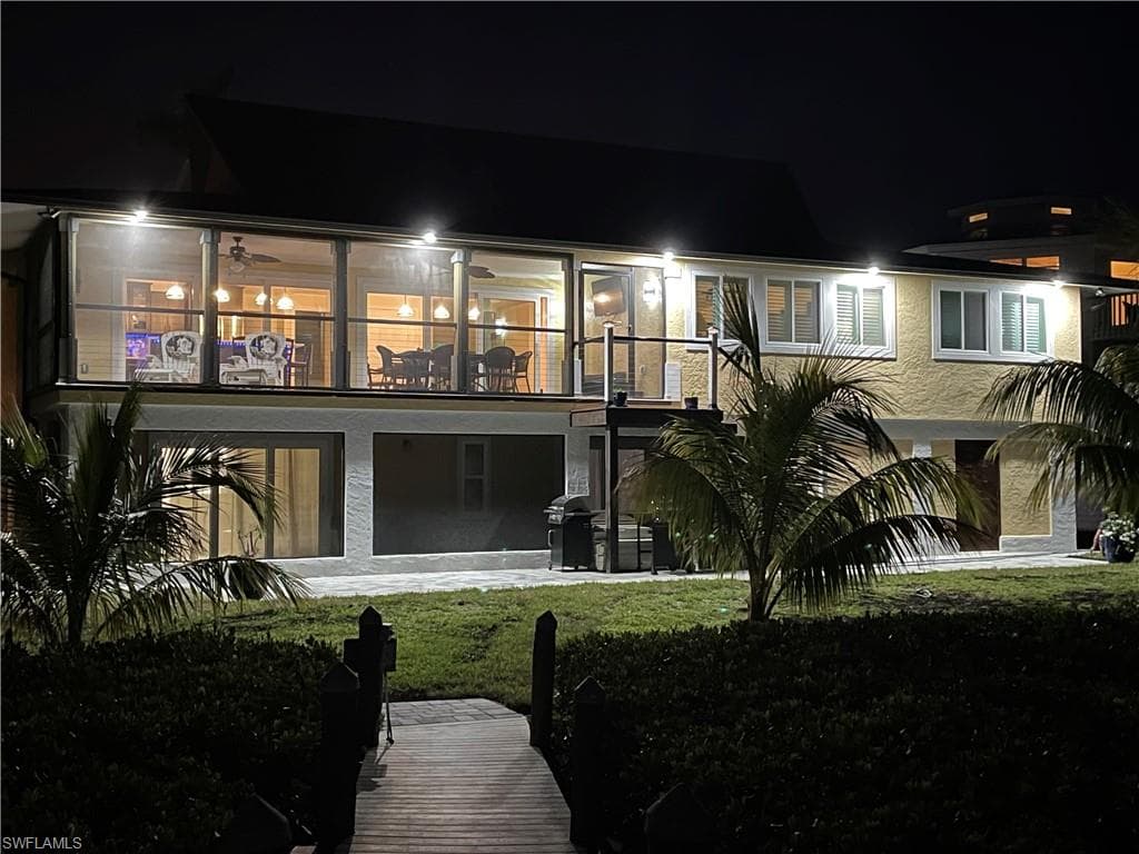21520/522 Indian Bayou DR, FORT MYERS BEACH FL 33931-1