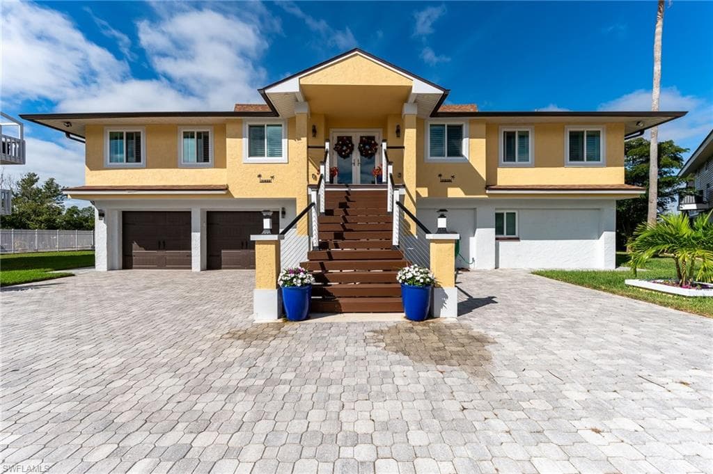 21520/522 Indian Bayou DR, FORT MYERS BEACH FL 33931-4