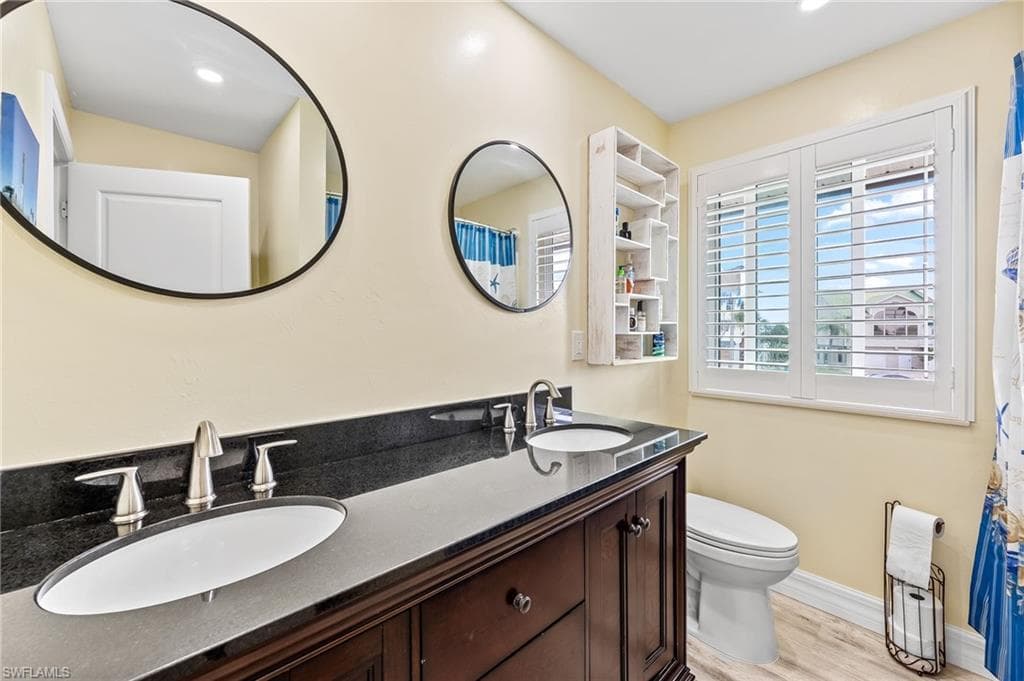 21520/522 Indian Bayou DR, FORT MYERS BEACH FL 33931-23