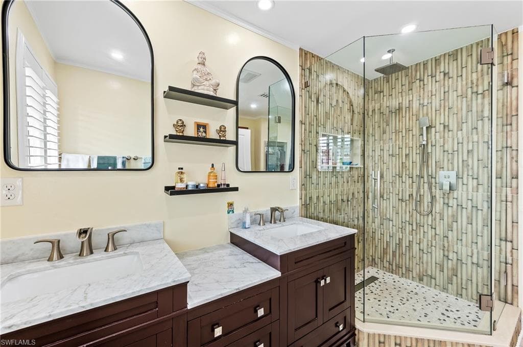 21520/522 Indian Bayou DR, FORT MYERS BEACH FL 33931-33