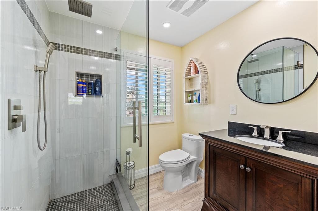 21520/522 Indian Bayou DR, FORT MYERS BEACH FL 33931-37