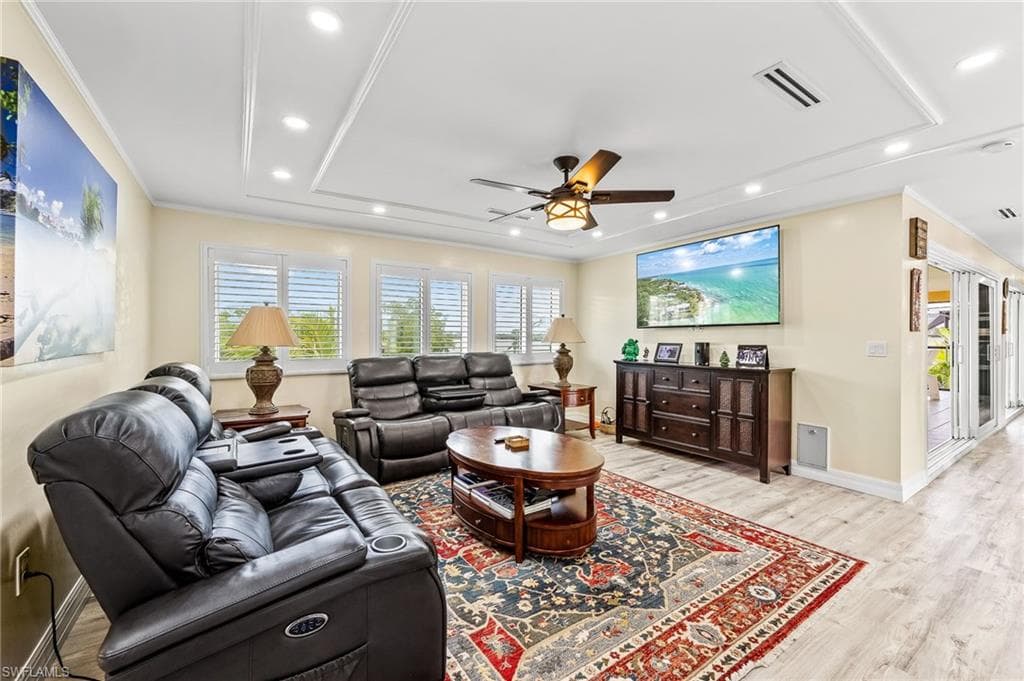 21520/522 Indian Bayou DR, FORT MYERS BEACH FL 33931-9