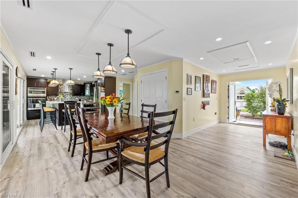 21520/522 Indian Bayou DR, FORT MYERS BEACH FL 33931-13