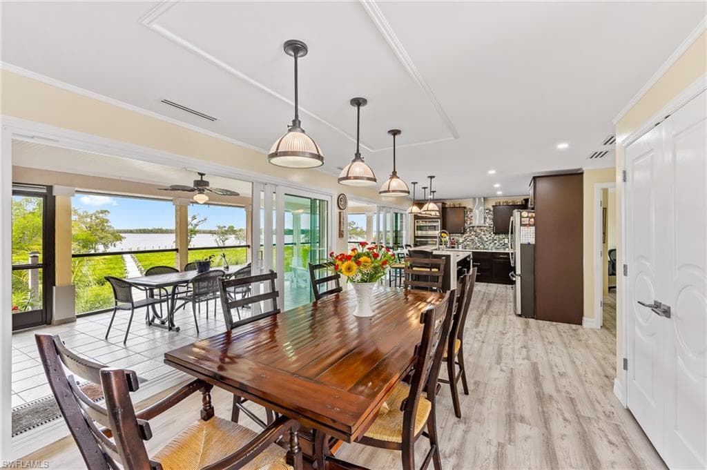 21520/522 Indian Bayou DR, FORT MYERS BEACH FL 33931-14