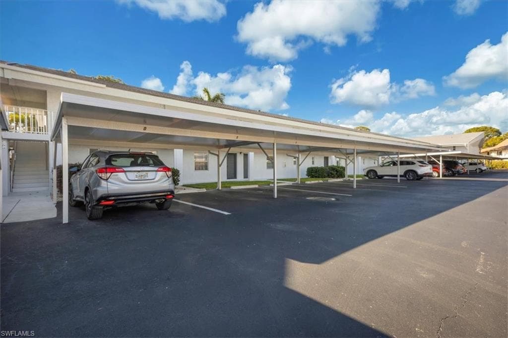 4126 Belair LN # B6, NAPLES FL 34103-22