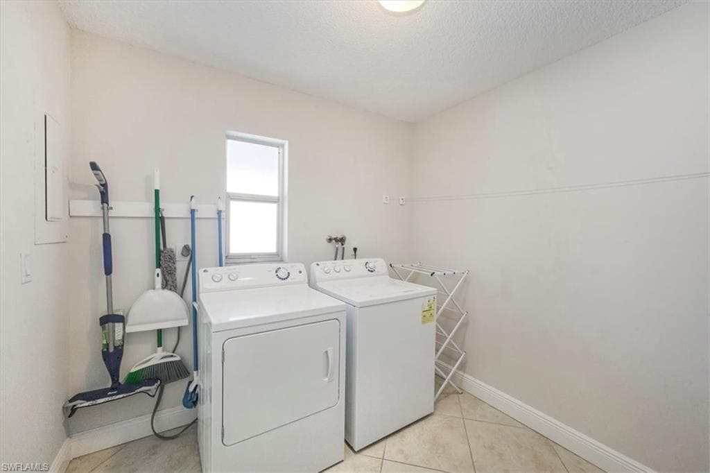 4126 Belair LN # B6, NAPLES FL 34103-12