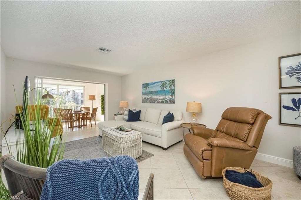 4126 Belair LN # B6, NAPLES FL 34103-4