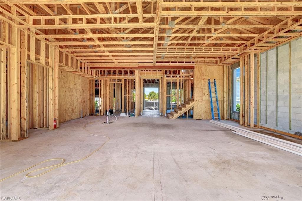 2750 Gulfview DR, NAPLES FL 34112-4