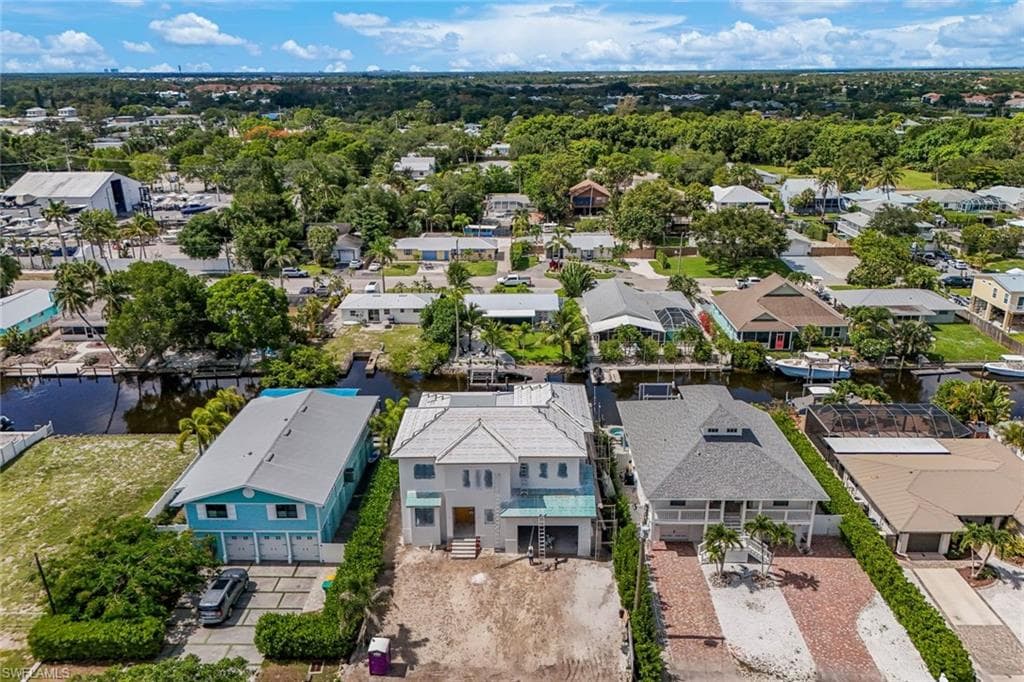 2750 Gulfview DR, NAPLES FL 34112-8