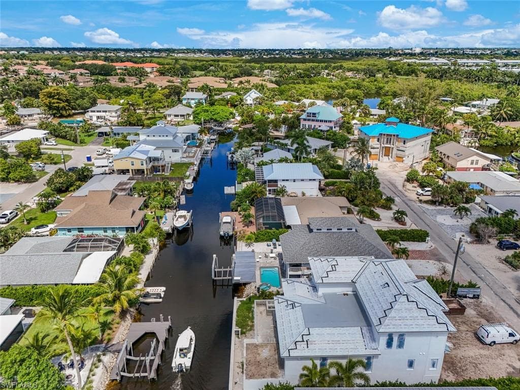 2750 Gulfview DR, NAPLES FL 34112-10