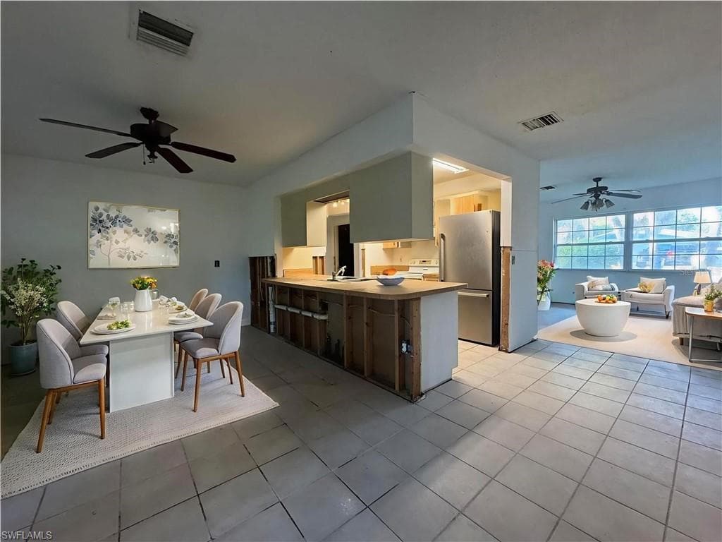 601 Dolphin RD, VENICE FL 34293-4