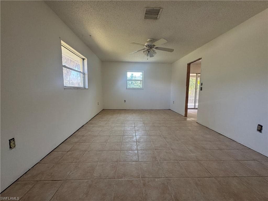 601 Dolphin RD, VENICE FL 34293-13