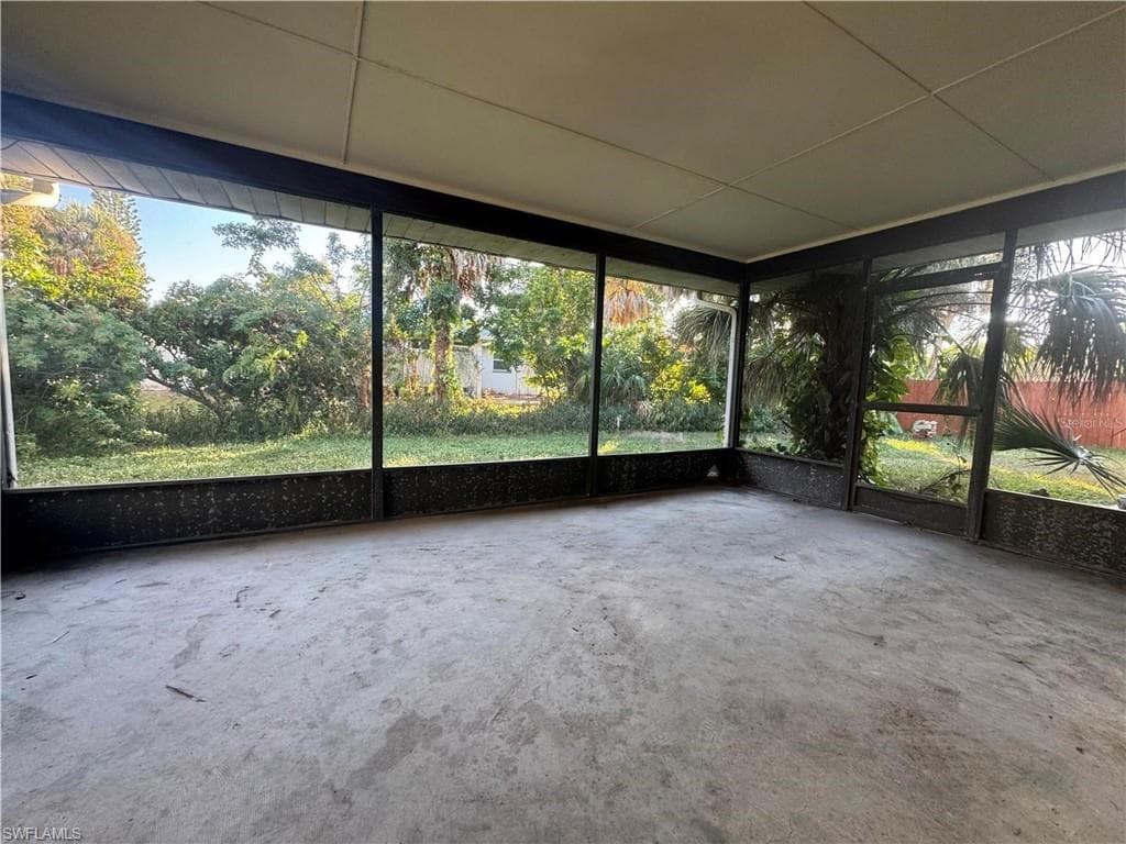 601 Dolphin RD, VENICE FL 34293-7