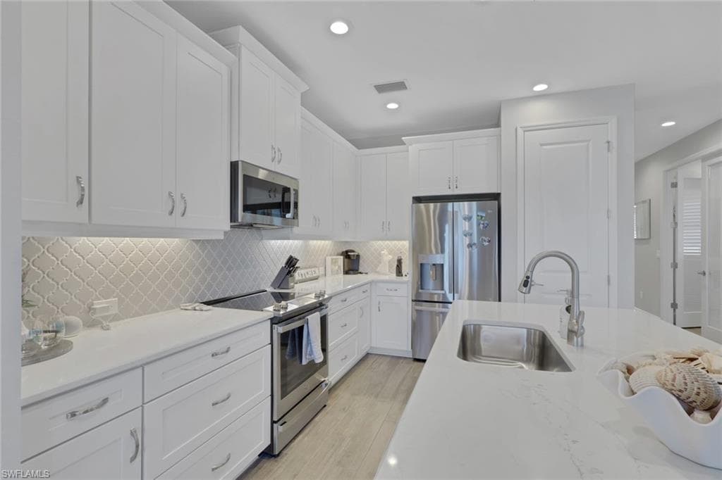 2647 Seychelles CIR # 2205, OTHER FL 34112-5