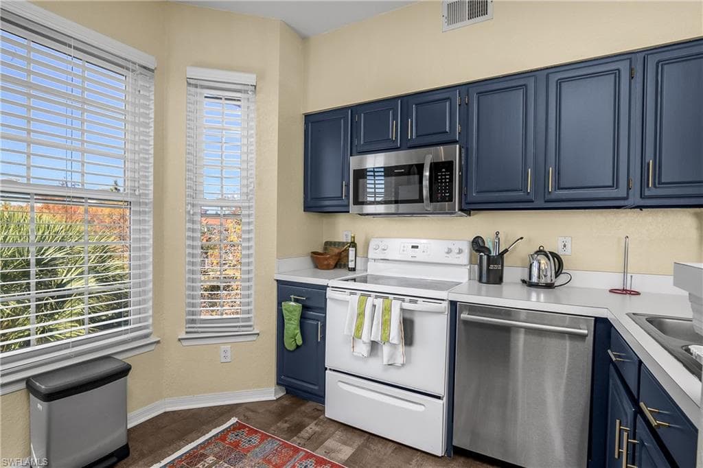 23500 Walden Center DR # 303, ESTERO FL 34134-11