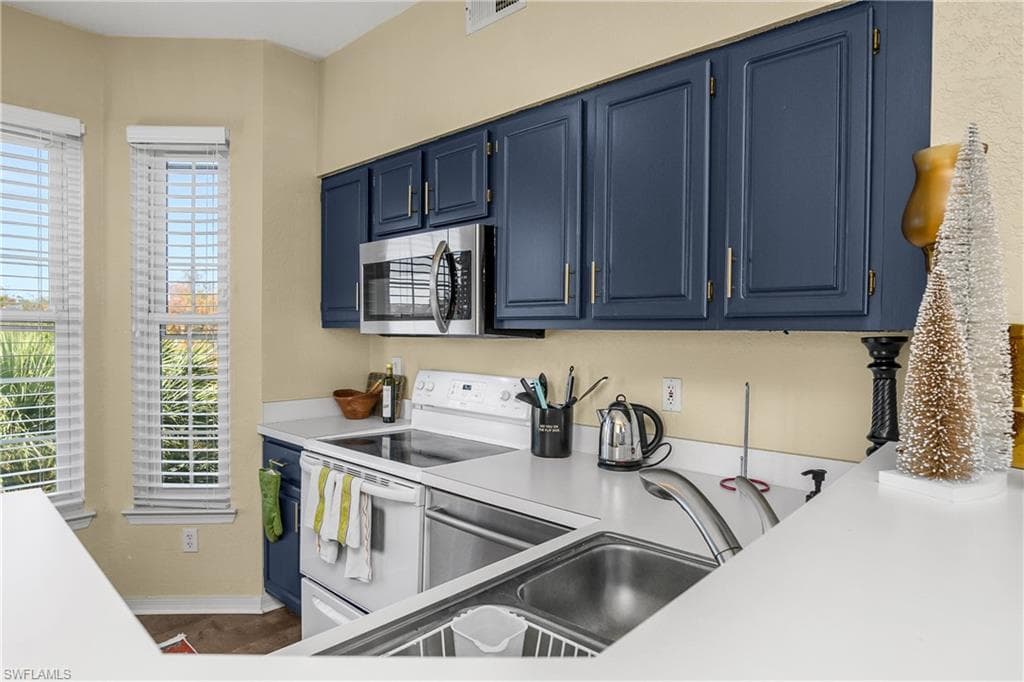 23500 Walden Center DR # 303, ESTERO FL 34134-10