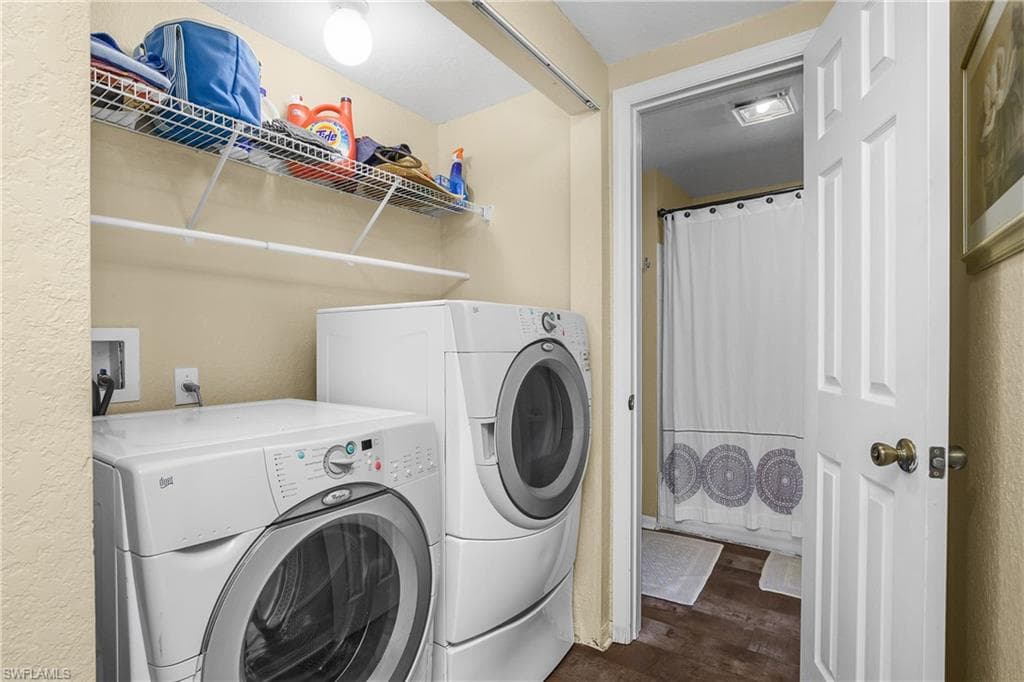 23500 Walden Center DR # 303, ESTERO FL 34134-20