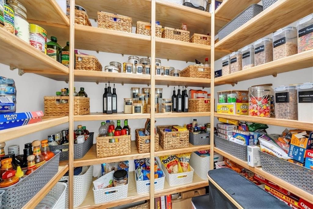 4186 3rd AVE NW, NAPLES FL 34119-16