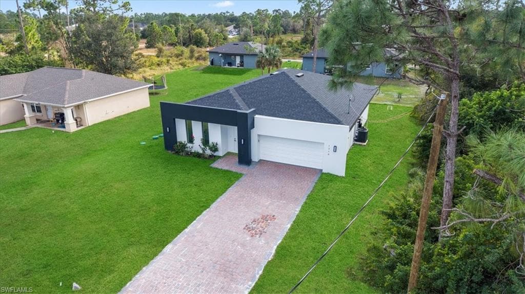 1218 Eclat ST E, LEHIGH ACRES FL 33974-33