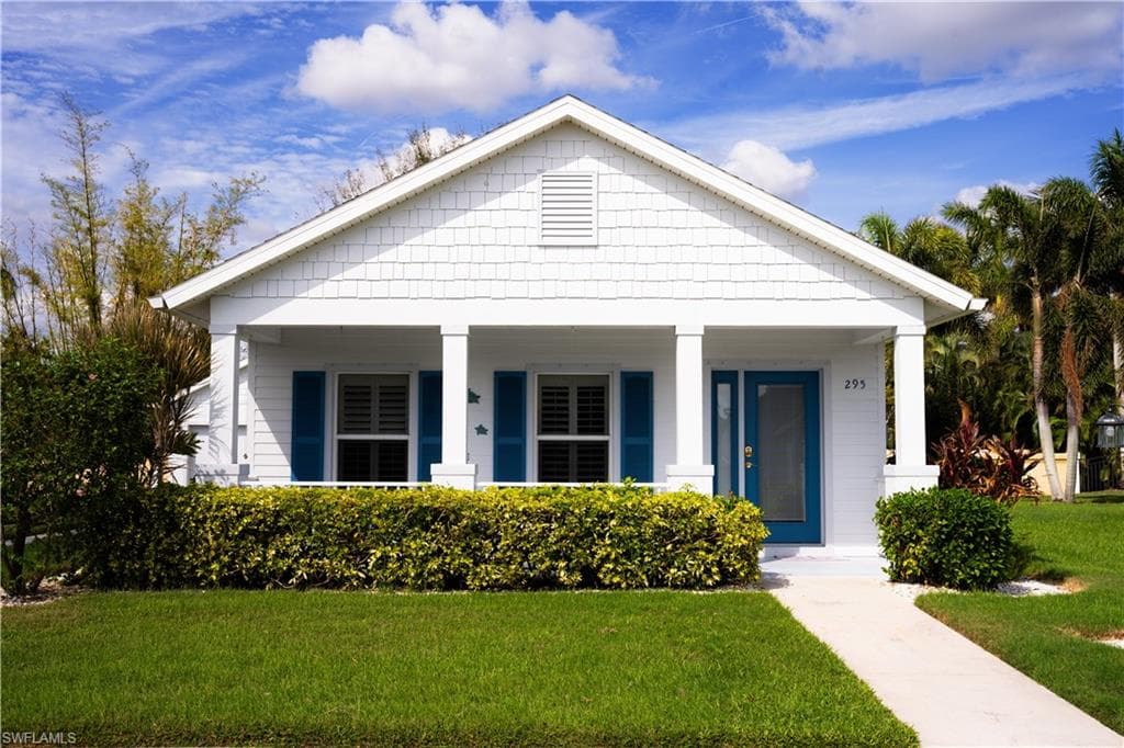 295 Destiny CIR, CAPE CORAL FL 33990-1