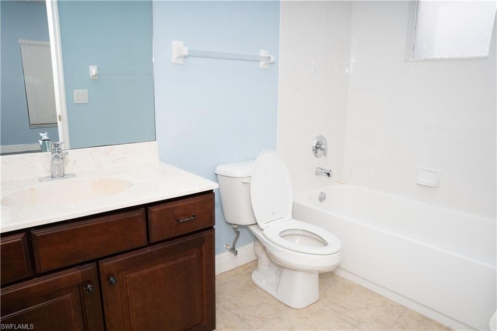 295 Destiny CIR, CAPE CORAL FL 33990-18