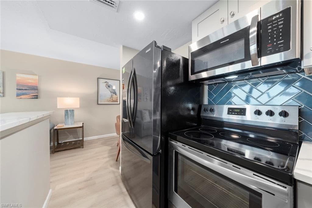 2230 Camino Del Mar DR, SANIBEL FL 33957-10