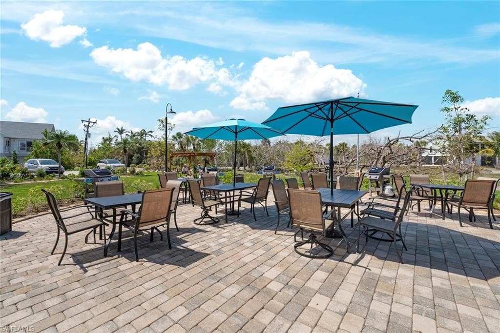 2230 Camino Del Mar DR, SANIBEL FL 33957-34